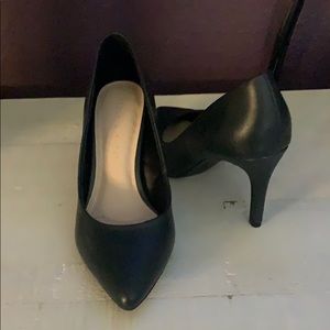 Black Kelly & Katie Astivia heel